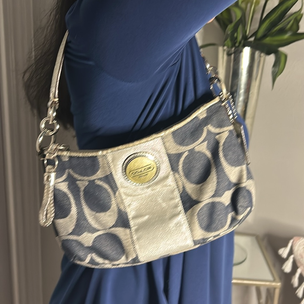 Coach Denim Blue/Grey signature stripe canvas shoulder bag - Picture 4 of 10